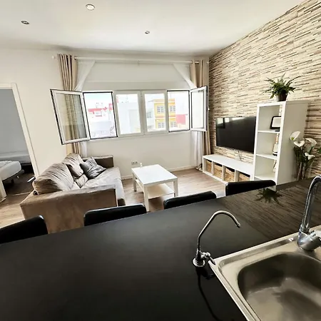 Adorable Urban Apartment *
