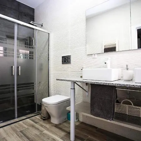 Adorable Urban Apartment