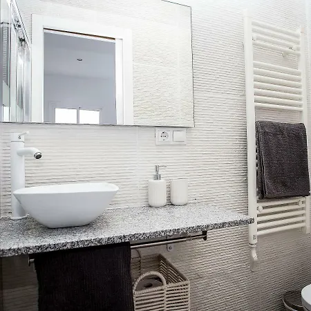 Adorable Urban Apartment